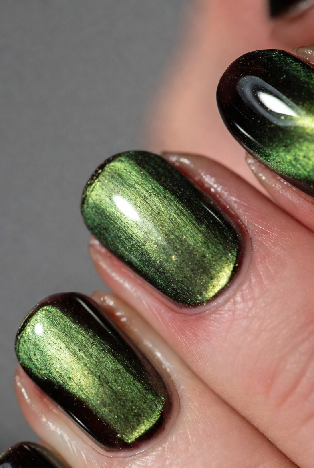 Cat Eye Nail Polish Guide for Stunning Magnetic Nails